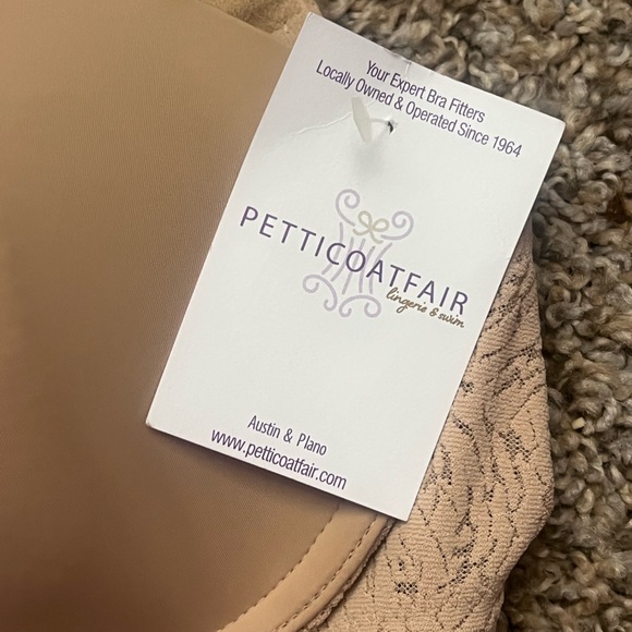My Fave Strapless Bra Ever! b•tempt’d Discontinued. Gr8 value, new w/🏷️🔖 ~32D - Picture 7 of 10